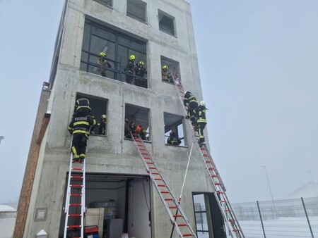 Izobraževanje reševanja po lestvi - za operativne gasilce