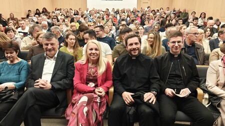 Gledališka predstava Gosposka kmetija