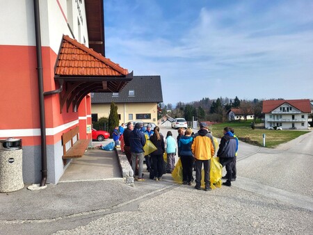 Udeleženci na eni od zbirnih točk 