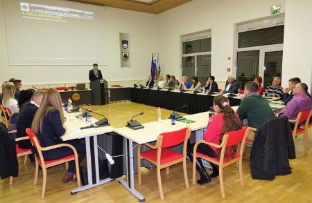 1. redna (konstitutivna) seja Občinskega sveta Občine Grosuplje (7. 12. 2022)