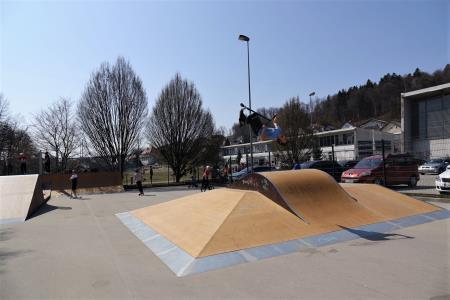 43