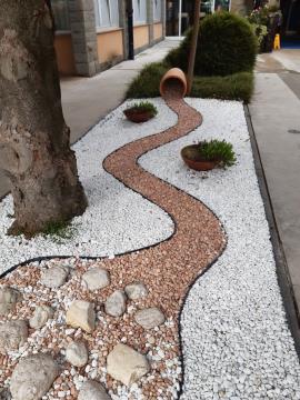 Zanimiv motiv izpred Delfina v Izoli