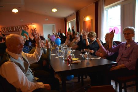 Seznanili smo se s poročili in načrti ter vse potrdili.