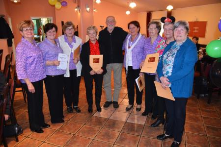 Marljive poverjenice so iz rok Marjana Sedmaka, predsednika pokrajinske zveze, prejele pisna priznanja.