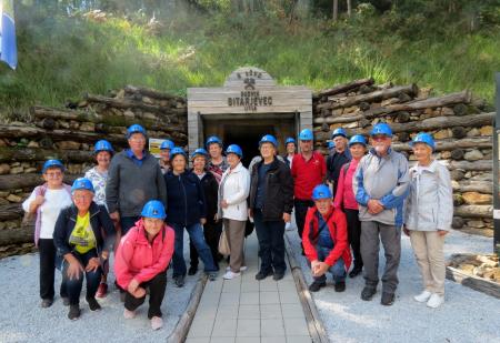 Pred muzejsko urejenem rudniku Sitarjevec