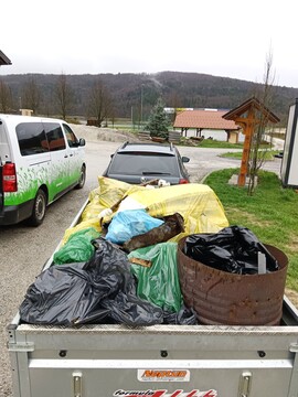 Smeti, nabrane na čistilni akciji (Foto: Ana Skledar).