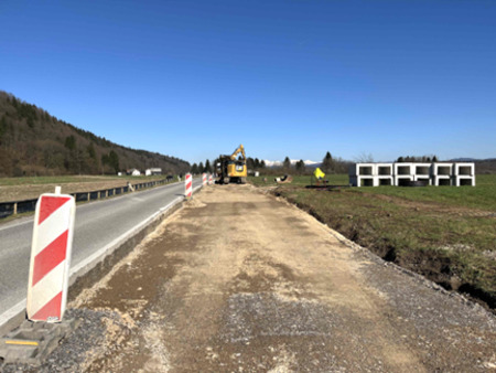 Pripravljalna dela na cesti R3-647/1368 Mlačevo–Rašica, odsek Radensko polje