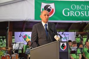 b_800_600_0_00_images_stories_Novice_2017_SLOVESNOST_OB_OBCINSKEM_IN_DRZAVNEM_PRAZNIKU_DNEVU_DRZAVNOSTI_9zc