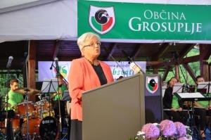 b_800_600_0_00_images_stories_Novice_2017_SLOVESNOST_OB_OBCINSKEM_IN_DRZAVNEM_PRAZNIKU_DNEVU_DRZAVNOSTI_9zzm