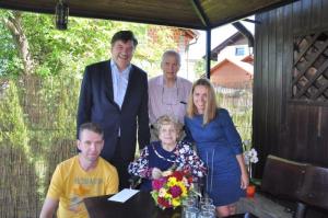 b_800_600_0_00_images_stories_Novice_2017_Nasa_obcanka_Antonija_Perovsek_praznovala_102._rojstni_dan_4