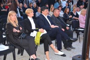 b_800_600_0_00_images_stories_Novice_2017_Zupanova_jama_gostila_del_otvoritve_mednarodnega_bienala_oblikovanja_BIO_25_3