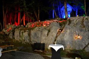 b_800_600_0_00_images_stories_Novice_2017_Zupanova_jama_gostila_del_otvoritve_mednarodnega_bienala_oblikovanja_BIO_25_9b