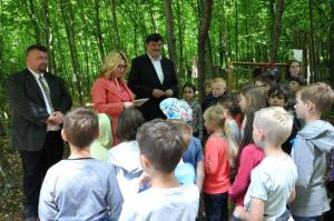 b_800_600_0_00_images_stories_Novice_2017_Otvoritev_Gozdne_ucne_poti_na_Koscakovem_hribu_9k