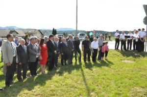 b_800_600_0_00_images_stories_Novice_2017_Lado_Kastelec_iz_podjetja_Avtotransporti_Kastelec_mescanom_Grosuplja_podaril_kip_konja_3