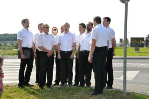 b_800_600_0_00_images_stories_Novice_2017_Lado_Kastelec_iz_podjetja_Avtotransporti_Kastelec_mescanom_Grosuplja_podaril_kip_konja_4