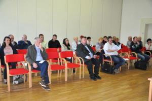 b_800_600_0_00_images_stories_Novice_2017_Predstavitev_pogodbe_o_komasaciji_Gospodarske_cone_Jug_lastnikom_zemljisc_2