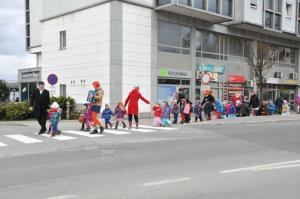 b_800_600_0_00_images_stories_Novice_2017_Na_prehod_za_pesce_nas_na_Taborski_cesti_opozarja_se_vidnejsi_prometni_znak_3