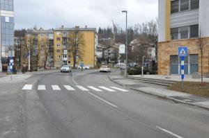 b_800_600_0_00_images_stories_Novice_2017_Na_prehod_za_pesce_nas_na_Taborski_cesti_opozarja_se_vidnejsi_prometni_znak_9e