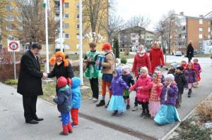 b_800_600_0_00_images_stories_Novice_2017_Maskarce_obiskale_obcinsko_hiso_8