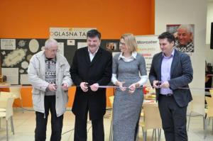 b_800_600_0_00_images_stories_Novice_2017_Zlati_koticek_v_Mercator_centru_Grosuplje_9i