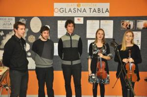 b_800_600_0_00_images_stories_Novice_2017_Zlati_koticek_v_Mercator_centru_Grosuplje_9m