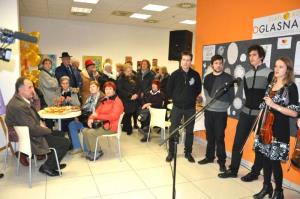 b_800_600_0_00_images_stories_Novice_2017_Zlati_koticek_v_Mercator_centru_Grosuplje_9n