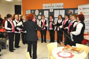 b_800_600_0_00_images_stories_Novice_2017_Zlati_koticek_v_Mercator_centru_Grosuplje_9v