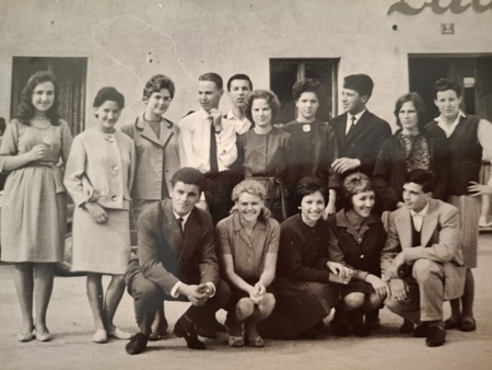 Ko smo bili še mladi: Skupina šmarskih mladincev 1963. leta