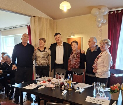 V dolini tihi ob spremljavi muzikantov. Vsi smo peli zraven.