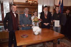 b_800_600_0_00_images_stories_Novice_2016_Zlata_poroka_zenina_Marjana_Praznikarja_in_neveste_Jozefe_Praznikar_9l