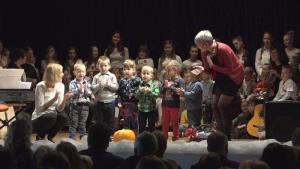 b_800_600_0_00_images_stories_Novice_2016_Dobrodelna_prireditev_Z_ROKO_V_ROKI_7