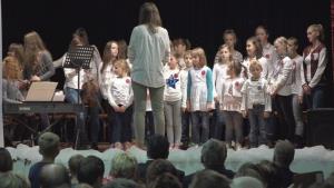 b_800_600_0_00_images_stories_Novice_2016_Dobrodelna_prireditev_Z_ROKO_V_ROKI_9i