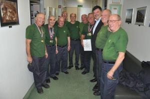 b_800_600_0_00_images_stories_Novice_2016_Zupan_dr._Peter_Verlic_veteranom_PGD_Ponova_vas_izrocil_priznanje_2