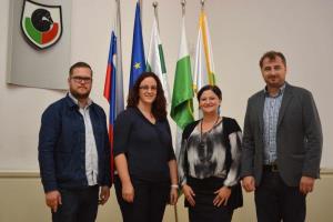 b_800_600_0_00_images_stories_Novice_2016_Otvoritev_Medobcinskega_razvojnega_centra_Obcin_Grosuplje_9i