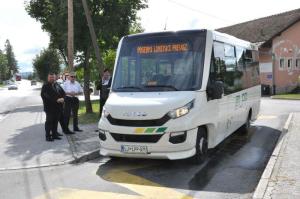 b_800_600_0_00_images_stories_Novice_2016_Premierna_voznja_z_minibusom_do_Zdravstvenega_doma_Grosuplje_3