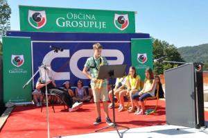 b_800_600_0_00_images_stories_Novice_2016_Slovesna_polozitev_temeljnega_kamna_za_novo_Podruznicno_solo_Polica_9n