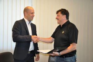 b_800_600_0_00_images_stories_Novice_2016_Podpis_pogodbe_za_izgradnjo_Podruznicne_sole_Polica_2