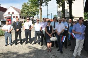 b_800_600_0_00_images_stories_Novice_2016_Odkritje_obelezja_pred_osamosvojitveno_lipo_na_Adamicevi_ploscadi_v_Grosupljem_9e