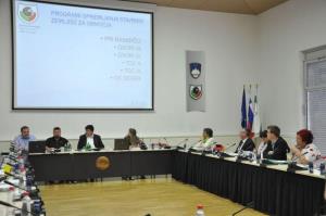 b_800_600_0_00_images_stories_Novice_2016_11._redna_seja_Obcinskega_sveta_Obcine_Grosuplje_9a