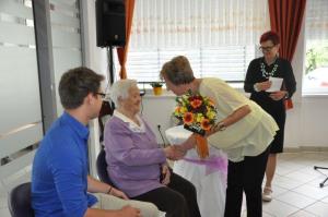 b_800_600_0_00_images_stories_Novice_2016_Anna_Gerzelj_praznovala_106._rojstni_dan_9