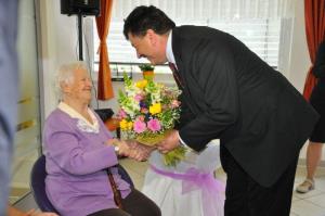 b_800_600_0_00_images_stories_Novice_2016_Anna_Gerzelj_praznovala_106._rojstni_dan_9c