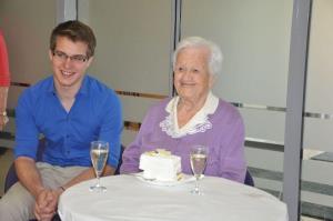 b_800_600_0_00_images_stories_Novice_2016_Anna_Gerzelj_praznovala_106._rojstni_dan_9o