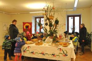 b_800_600_0_00_images_stories_Novice_2016_Velikonocne_razstave_v_Mestni_knjiznici_Grosuplje_9h