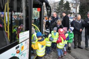 b_800_600_0_00_images_stories_Novice_2015_Otvoritev_prikazovalnika_in_Urbanomata_na_Avtobusni_postaji_Grosuplje_9i