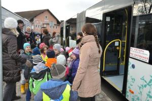 b_800_600_0_00_images_stories_Novice_2015_Otvoritev_prikazovalnika_in_Urbanomata_na_Avtobusni_postaji_Grosuplje_9n