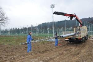 b_800_600_0_00_images_stories_Novice_2015_Novo_Nogometno_igrisce_Brinje_Grosuplje_kmalu_tudi_osvetljeno__2