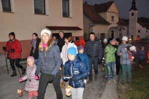 b_800_600_0_00_images_stories_Novice_2015_Ucenci_Podruznicne_sole_Polica_na_pohodu_z_luckami_9i
