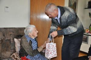 b_800_600_0_00_images_stories_Novice_2015_Alojzija_Dolscak_praznovala_100._rojstni_dan_2