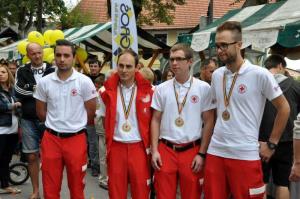 b_800_600_0_00_images_stories_Novice_2015_Zupan_dr_Peter_Verlic_je_ekipi_prve_pomoci_RKS_OZ_Grosuplje_podelil_priznanje_6