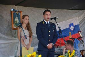 b_800_600_0_00_images_stories_Novice_2015_Slovesnost_ob_prevzemu_novega_gasilskega_mostvenega_vozila_9i